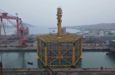 深藍2號”深遠海大型智能養殖網箱出塢，預計3月份投用